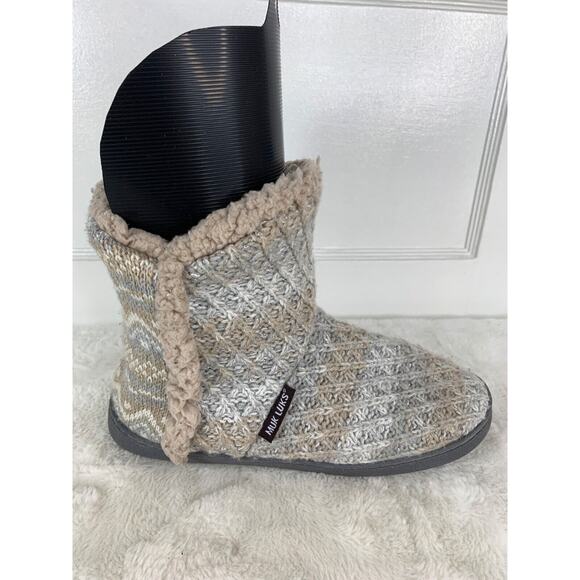 Muk Luks Womens Short Boot Slippers Size L (9-10) Cozy Knit Faux Shearling Lined - Picture 7 of 10